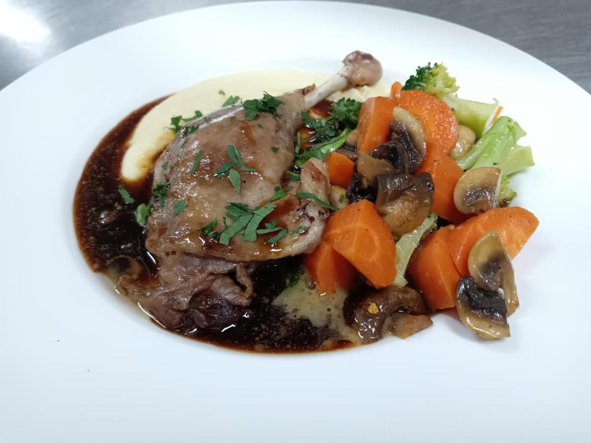 Quality Hotel Point Cook Buitenkant foto