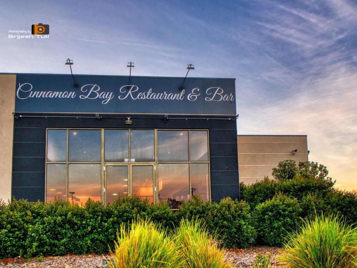 Quality Hotel Point Cook Buitenkant foto